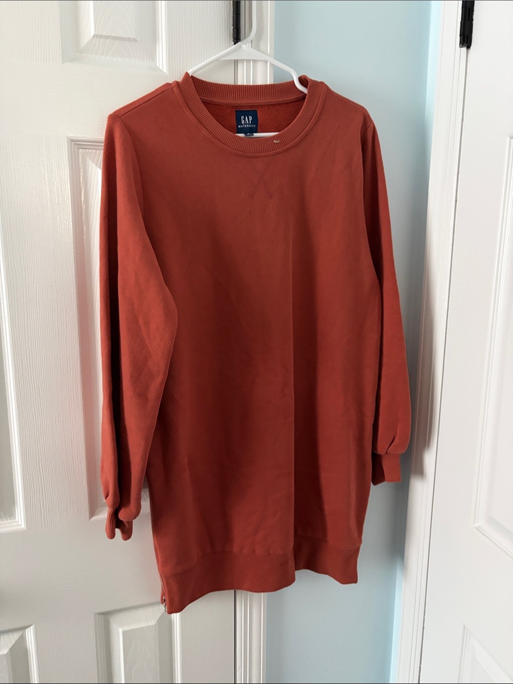 Gap Maternity Rust Side Zip Nursing Sweatshirt Size S